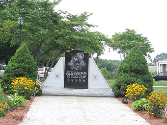 walpole, MA veteran memorial – photo by Doug Kerr