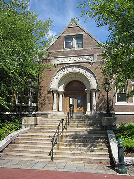 Amesbury, MA Public Library – Photo by Doug Kerr